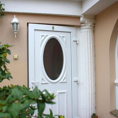 Yox Apartment 4 Oradea Εξωτερικό φωτογραφία