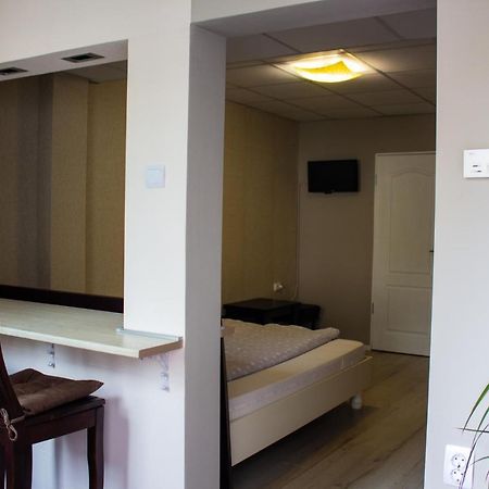 Yox Apartment 4 Oradea Εξωτερικό φωτογραφία